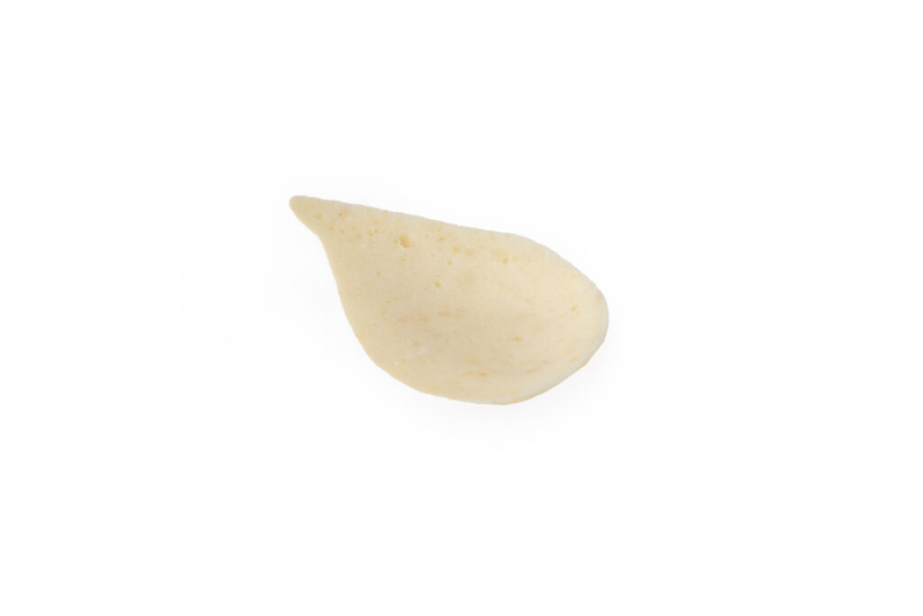 WHITE DROP-SHAPED WAFFLE 60 PIECES